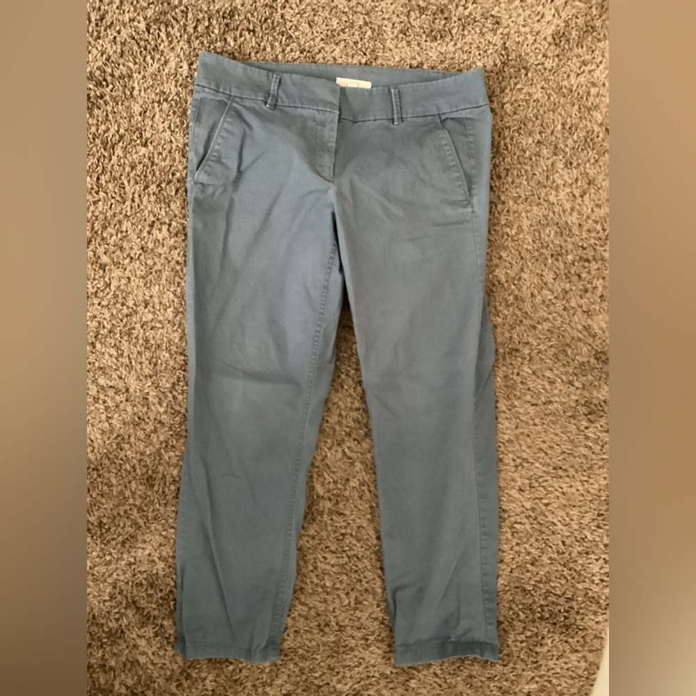 Ann Taylor Loft chino blue ankle pants-SZ 8
Waist 16”
Inseam 24”
Rise 5”
D2